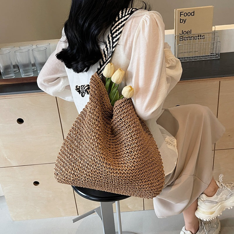 Women's Summer Fashion Woven Grass Shoulder Bag: Large Capacity, Casual and Stylish